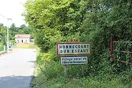 Entrée du village.