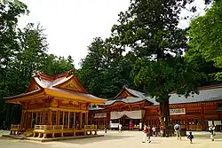 Le sanctuaire :Hotaka-jinja&nbsp;(en), un centre de culte majeur
