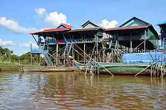 Kampong Phluk (en) au Cambodge.