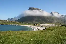 Hovden et le Malnesberg, au nord-ouest