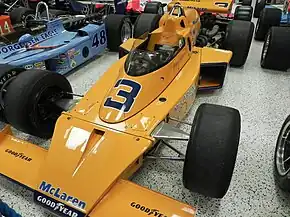 La McLaren M16D-Offenhauser victorieuse de l'Indy 500 en 1974;