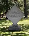 Mémorial au cimetière de Montrose.
