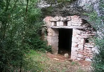 Cave fromagère d'Issis.