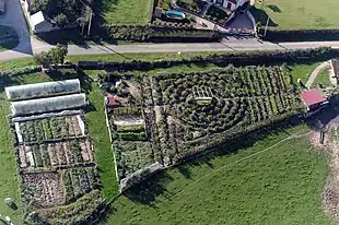 Jardin permaculture pédagogique de Vergoncey : www.alosnys.com