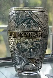 Vase Je ne cherche que une (1878), musée de l'école de Nancy.