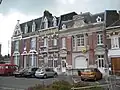 Poste et place de la gare