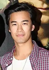 Jordan Rodrigues&nbsp;dans le rôle de Christian Reed.