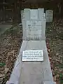 Tombe de Driver Joseph Hughes, récipiendaire de la croix de Georges pour avoir averti ses compagnons de la présences de bombes.