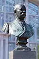 Buste de Julius af Lindfors, sculpté par Walter Runeberg.