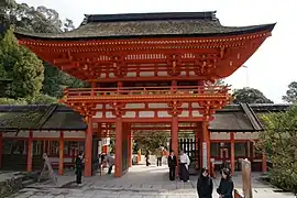 Grande porte d'entrée du sanctuaire Kamigamo