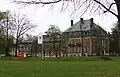 Vue de la façade arrière du château
