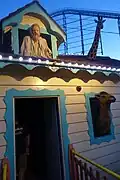 Noé accueillant les visiteurs.