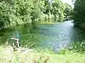Moulins de Kerouat : l'étang servant de réserve pour l'approvisionnement en eau des moulins.