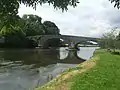 Le pont (vue éloignée).