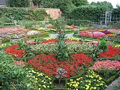 Maison de New Place, fondations et jardin de la dernière demeure de Shakespeare