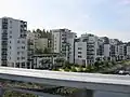 La piste Rantaraitti longe la rive  Ainolanranta.