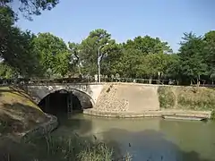 Canal du Midi : les ouvrages du Libron, aux environs de Vias, près d'Agde.