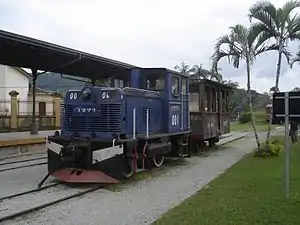 Locomotive fabriquée par Locomotives et Locotracteurs Diesel-SA, exploité par ABPF&nbsp;(pt) à Curitiba (Brésil).