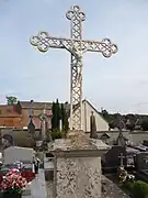Calvaire situé dans le cimetière.