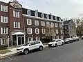 La résidence pour personnes âgées La Belle Époque, dont la section principale (reconnaissable à sa toiture en bardeaux gris-foncé et ses balcons blancs) constituait le couvent des Sœurs de la Providence jusqu'à leur départ en 1987.
