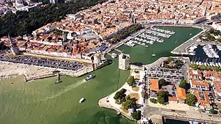 Vue aérienne du front de mer.