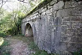 La traverse-abri de la batterie annexe basse no&nbsp;1.