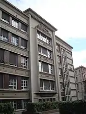 Laboratoires de chimie de l'École normale supérieure à Paris (1937), avec Jacques Guilbert.