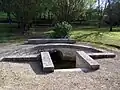 Fontaine Saint-Clair face à la mairie (avr.&nbsp;2013)
