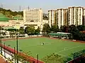 Terrain de football en dur