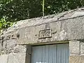 Détail de l'enceinte du château de Beauchêne.