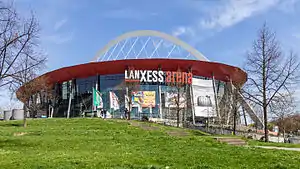 La Lanxess Arena de Cologne (19&nbsp;500 places).