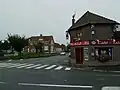La mairie et l'estaminet "Au doux lieu"