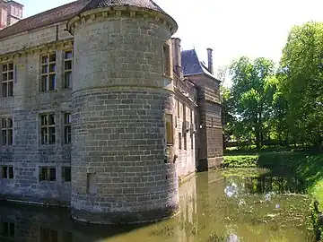 Les douves du château