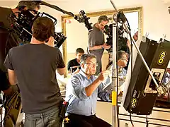 Girish Karnad sur le tournage de Life goes on (film, 2009) (en)