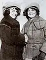 L'actrice Lillian Walker&nbsp;(en) et Hazel Bye portent le tammy (1921)