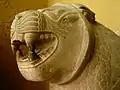 Détail d'une statue de lion gardienne d'entrée, Zincirli, Xe et VIIIe&nbsp;siècles av. J.-C. Musée des civilisations anatoliennes d'Ankara.