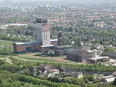 La fosse nos&nbsp;11 - 19 et ses cités.