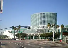 Le Palais des congrès de Los Angeles, où s'est tenu l’exposition.