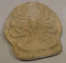 Maquette en terre-cuite montrant de manière stylisé la représentation d'un utérus selon les Étrusques.