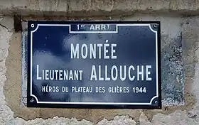 Voir la plaque.