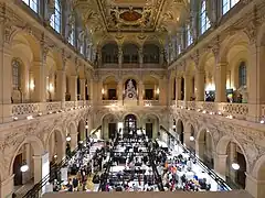 Salle de la corbeille