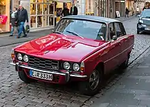 Une Rover P6.
