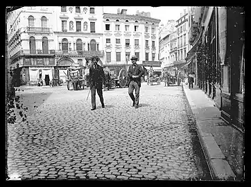 Vue de la place (photographie d'Eugène Trutat, 1893).