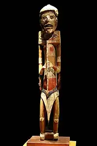 Mannequin funéraire. Os, bois, pâte végétale, pigments, coquillages. H. 150&nbsp;cm. Papouasie-Nouvelle-Guinée. Nouvelle-Irlande. 1900-1950
