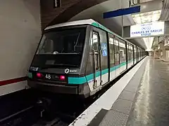 MP 89 CC modernisé à la station Kléber sur la ligne&nbsp;6 en février 2023.