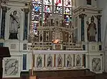 L'église paroissiale Saint-Alban : le maître-autel.