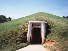 Entrée de la hutte