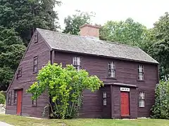 Macy-Colby House&nbsp;(en), construite vers  1651 à Amesbury (Massachusetts).