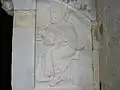 Relief de saint Pierre (côté droit du portail).