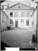 Le no&nbsp;5 en 1900, par Eugène Atget.